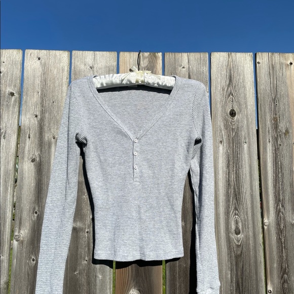 TNA long sleeve - Picture 4 of 4